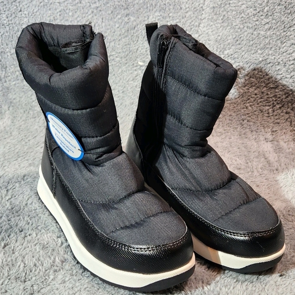 Time and Tru Women's Memory Foam Puffy Winter Snow Boots Size 6 Black NWT
